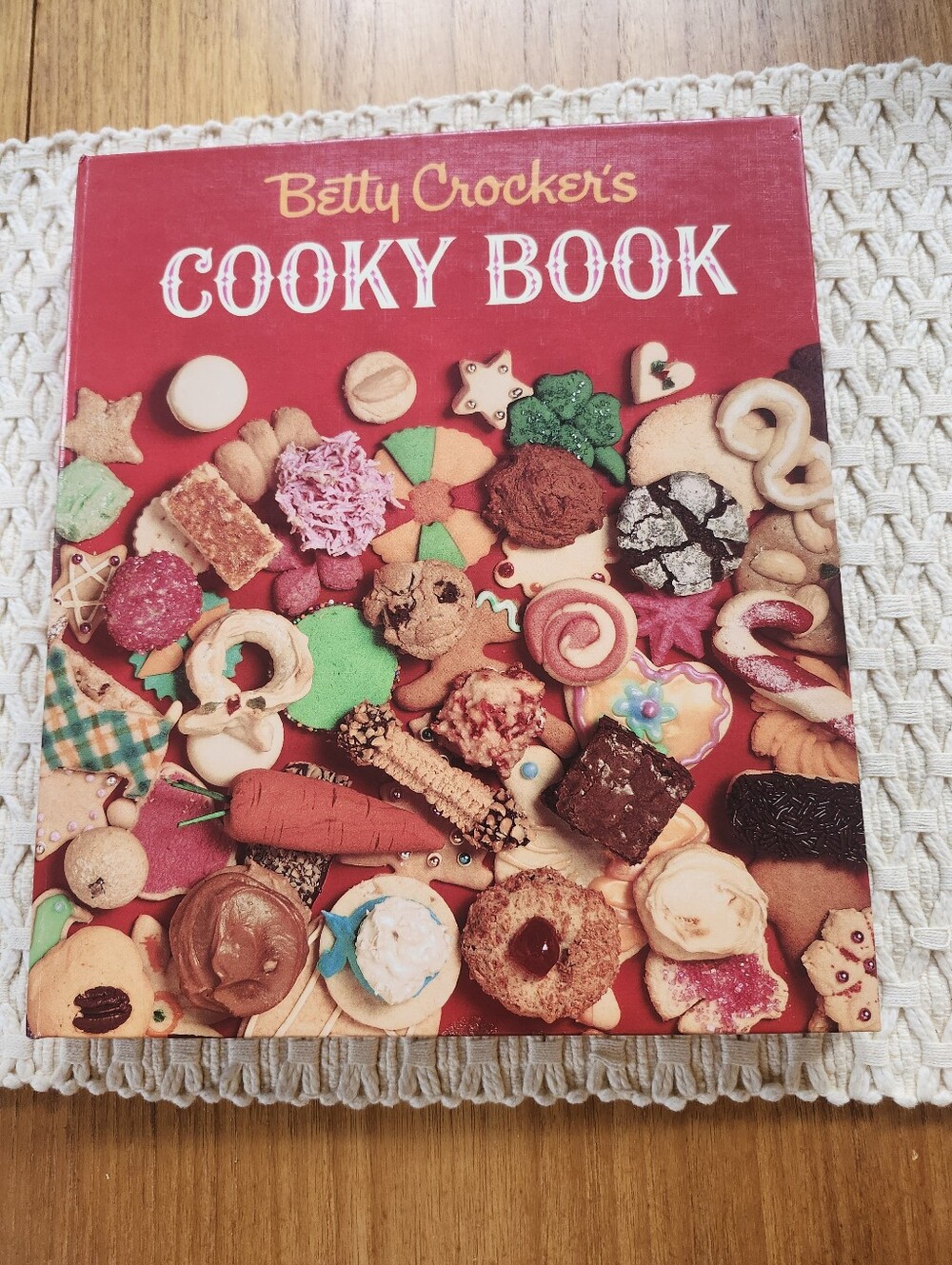Vintage Betty Crocker Cooky Cookbook